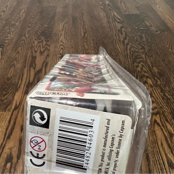 NECA Capcom Street Fighter IV Fighting Game - Ken Action Figure - Picture 5 of 9